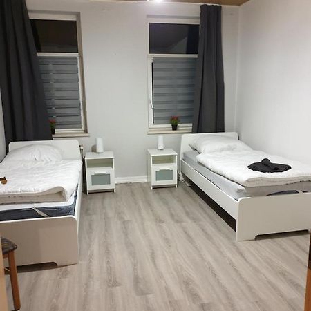 Fewo Nina 3 - Monteurwohnung Weißenfels Exterior foto